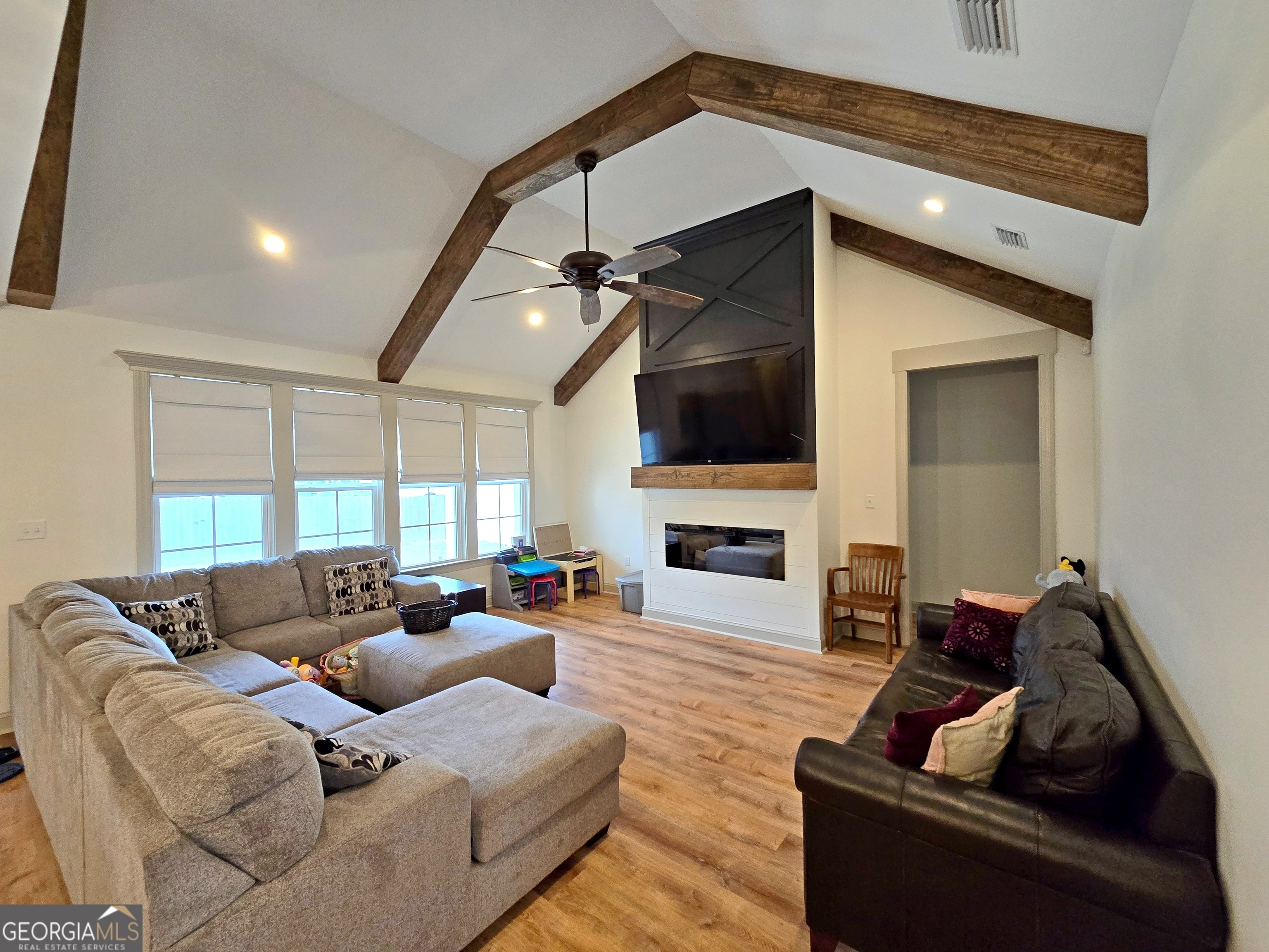 4300 Kenilworth CIR