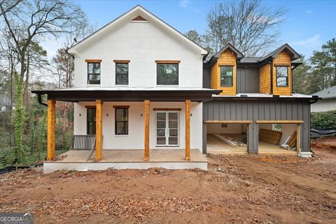 Photo of 132 Lakeshore Drive NE, Marietta, GA 30067 (MLS # 10656332)