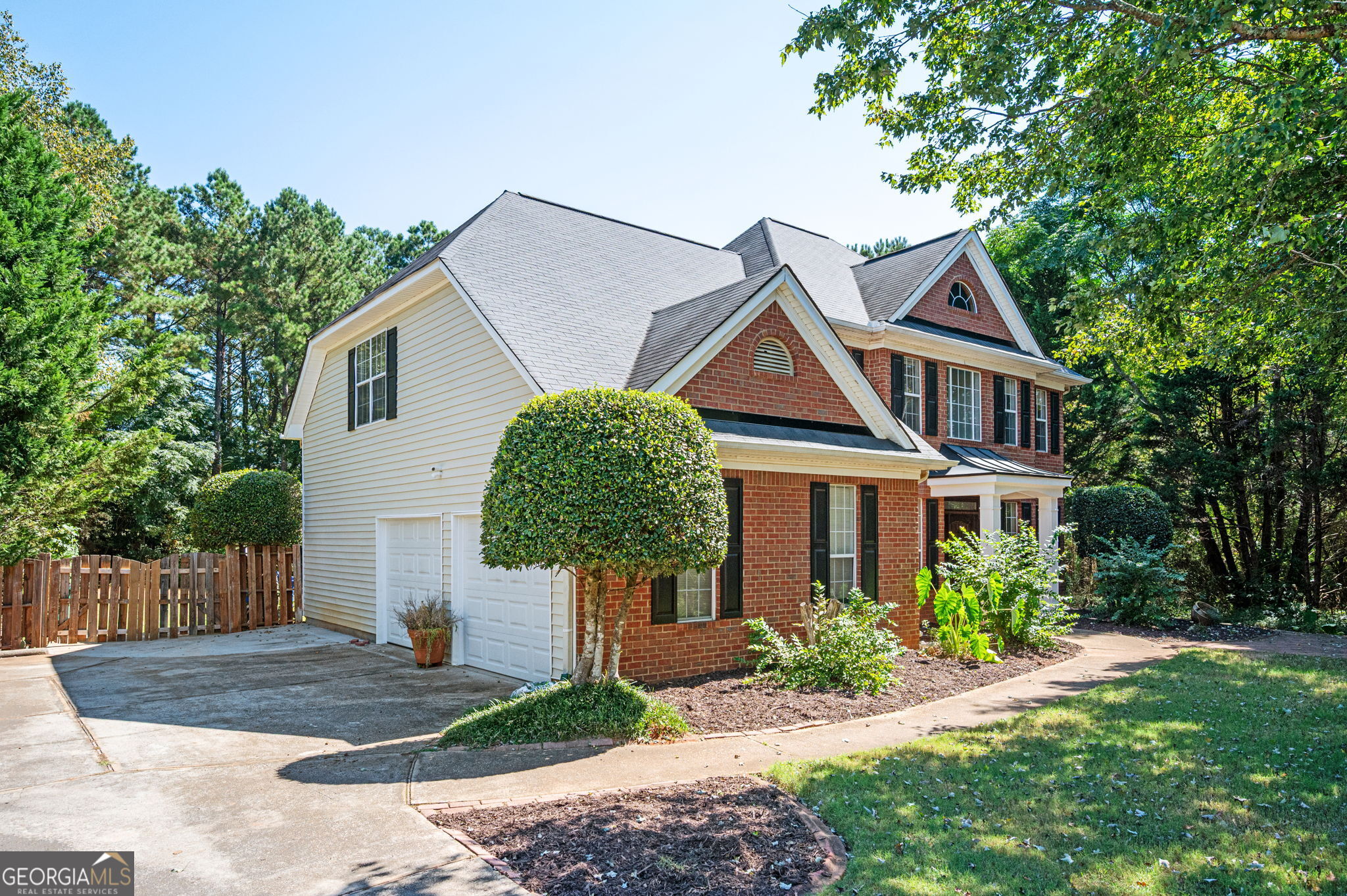 220 Saddle Ridge WAY