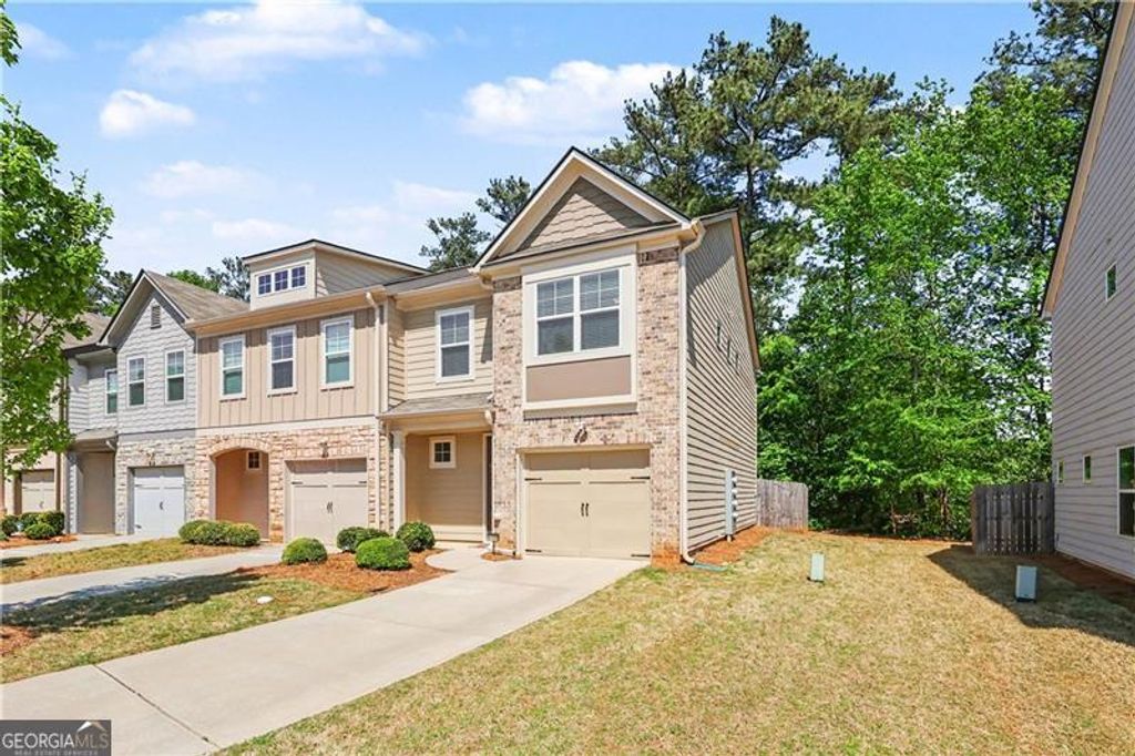 Photo of 5199 Madeline Pl, Stone Mountain, GA 30083 (MLS # 10737522)