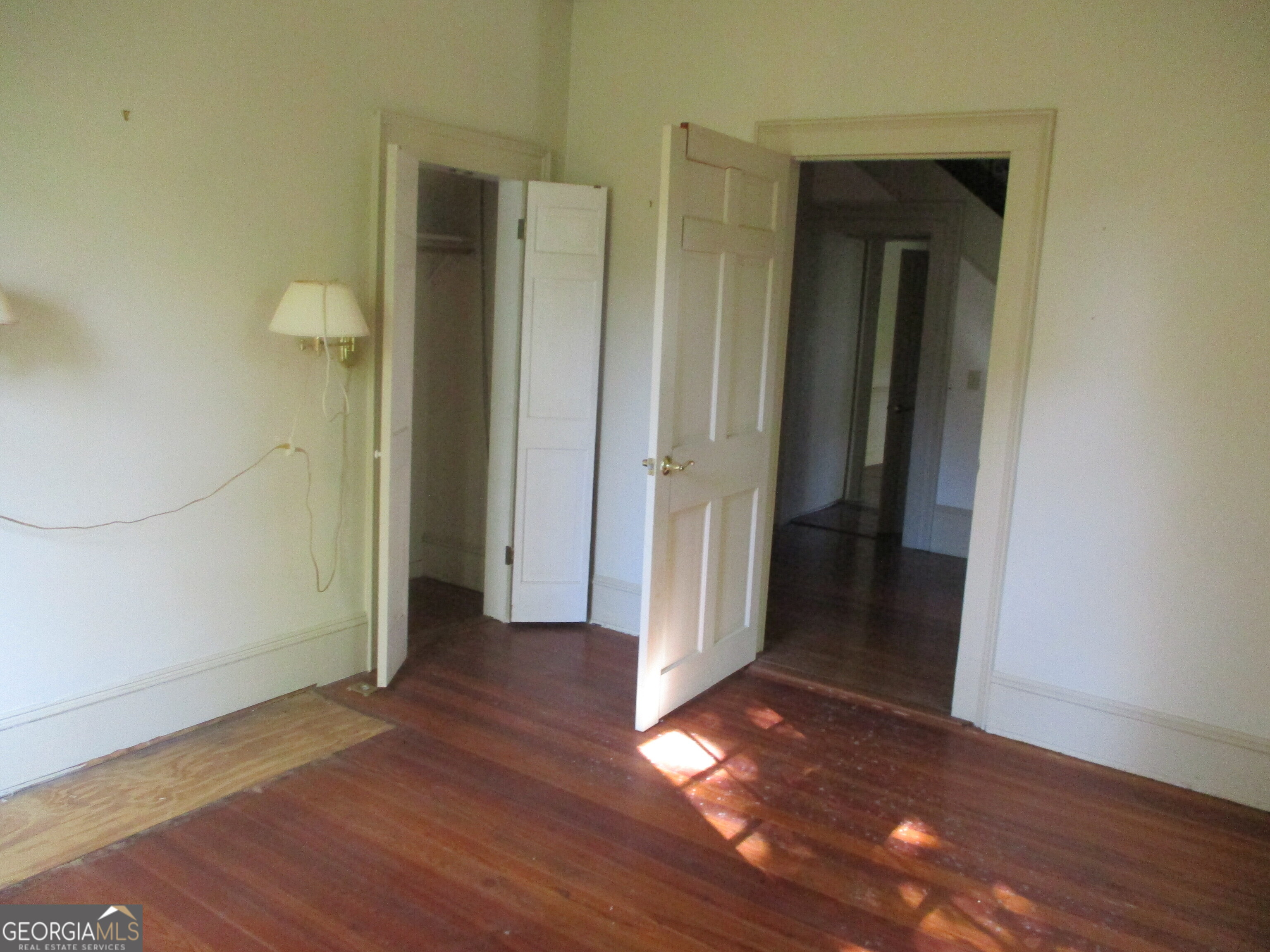 251 Pine ST