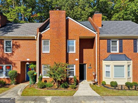 Photo of 3153 Corner Oak Drive, Peachtree Corners, GA 30071 (MLS # 10637408)