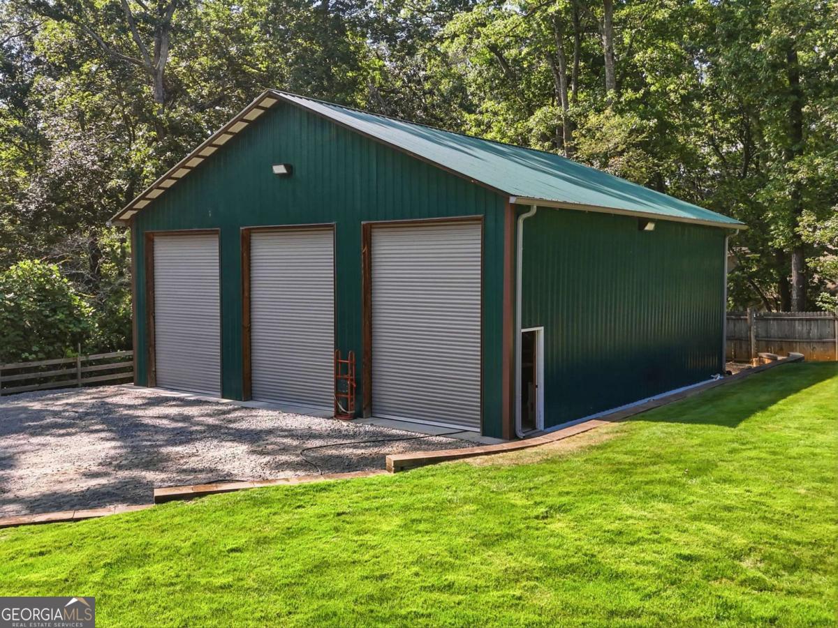 1860 W Elmwood DR