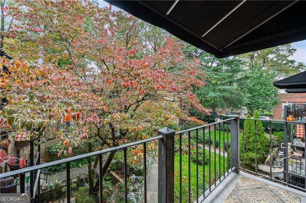 Photo of 677 Somerset Terrace NE #4C, Atlanta, GA 30306 (MLS # 10771663)