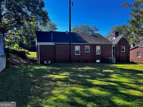 A home in Thomaston