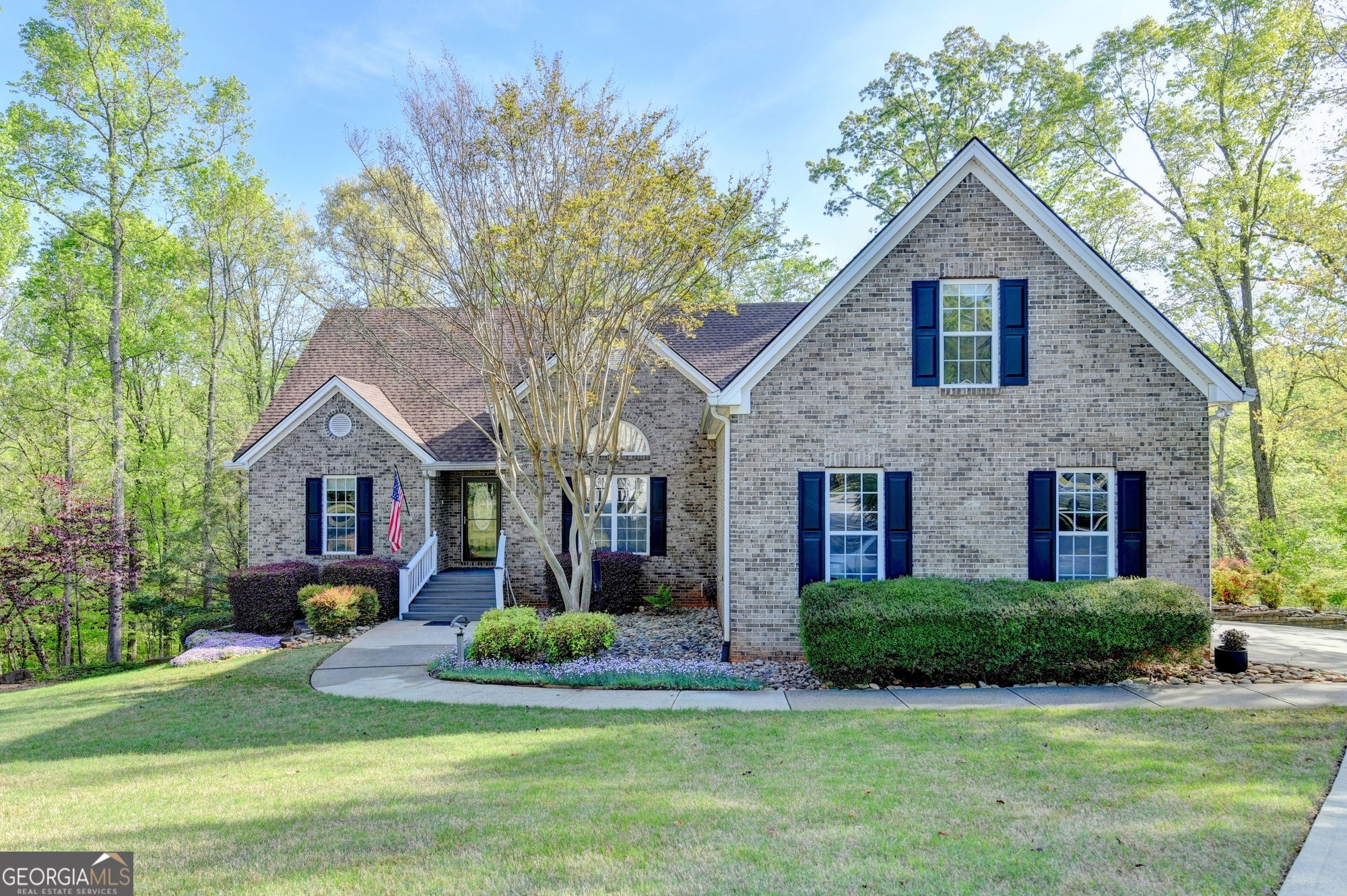 124 Edgewater CT