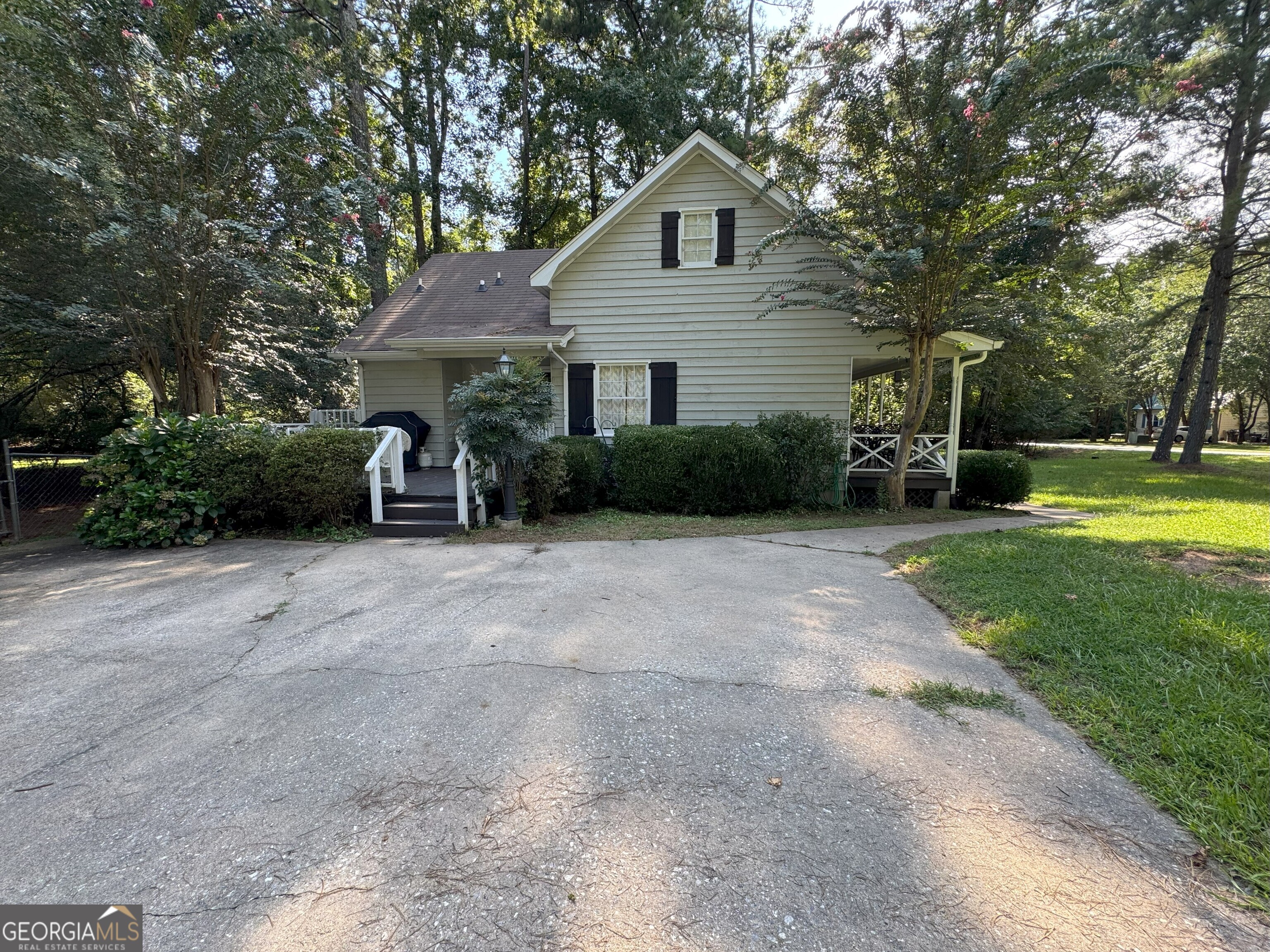 165 Shadow Moss DR