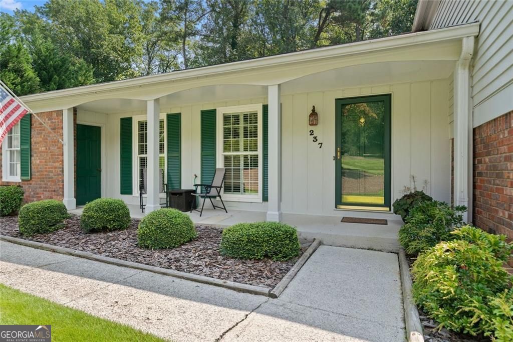 Marietta, Georgia 30067, United States, 4 Bedrooms Bedrooms, ,3 BathroomsBathrooms,Residential,Active,206093