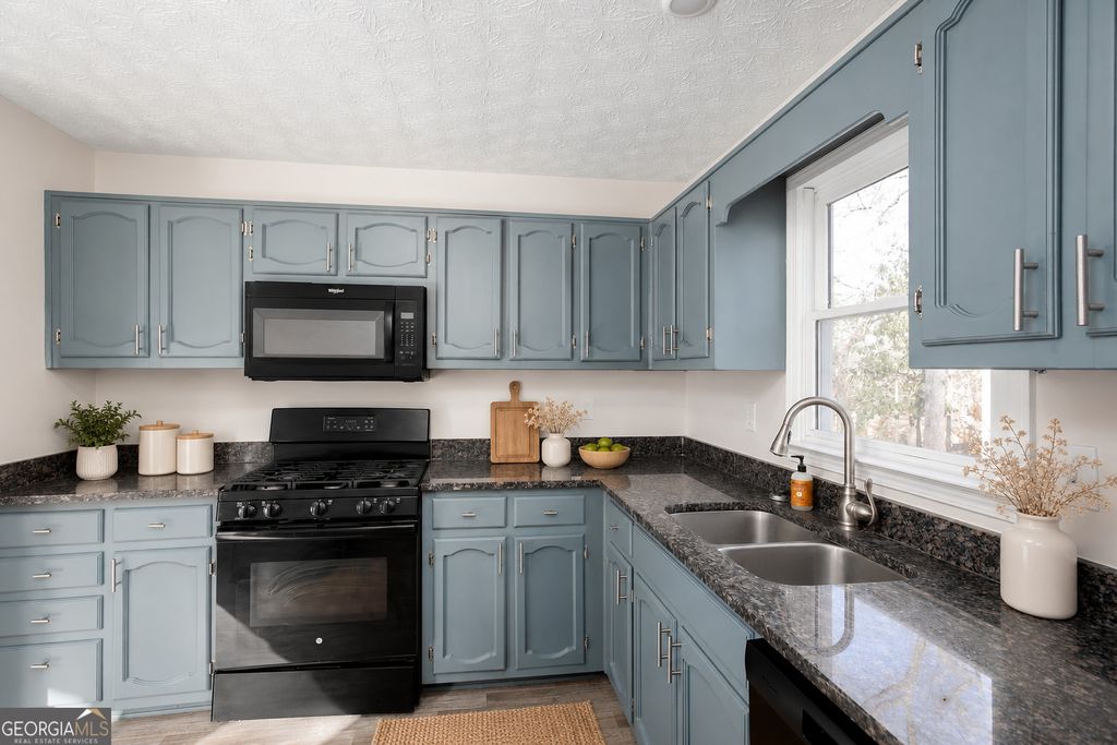 Photo of 290 Mill Pointe Trail, Dallas, GA 30157 (MLS # 10776231)