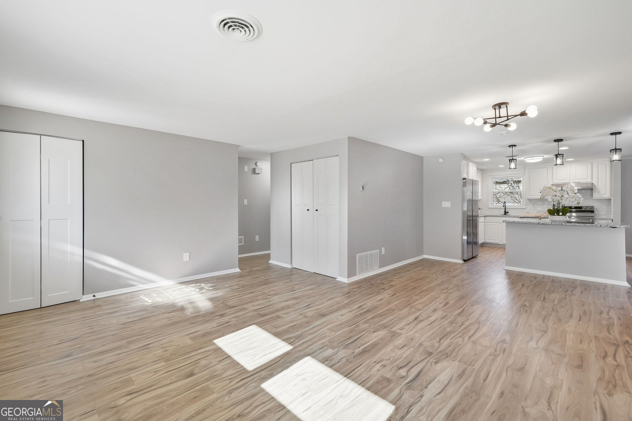 1130 Worthington Hills DR