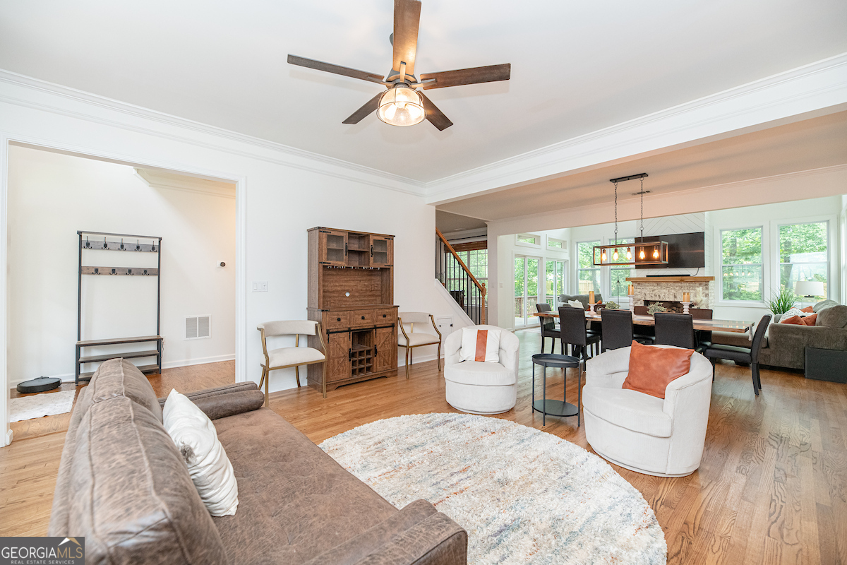 2427 CAMATA PL
