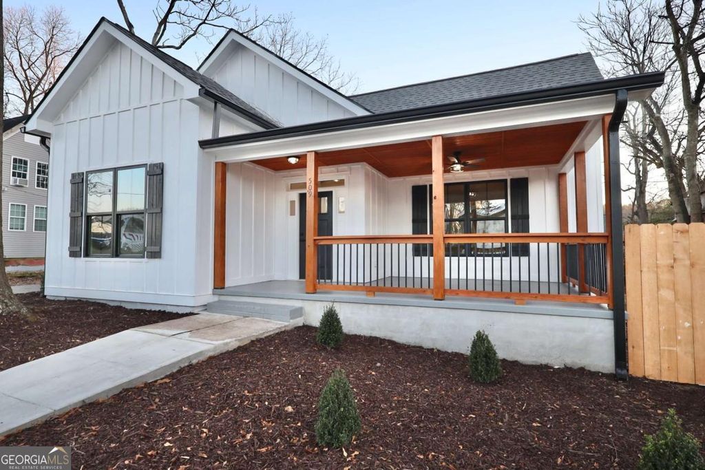 Photo of 509 College Street, Rockmart, GA 30153 (MLS # 10710499)