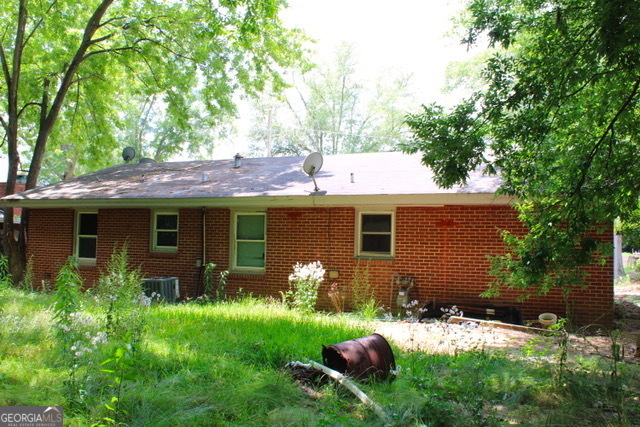 Photo 9 of 10 of 2318 Beatrice AVE house