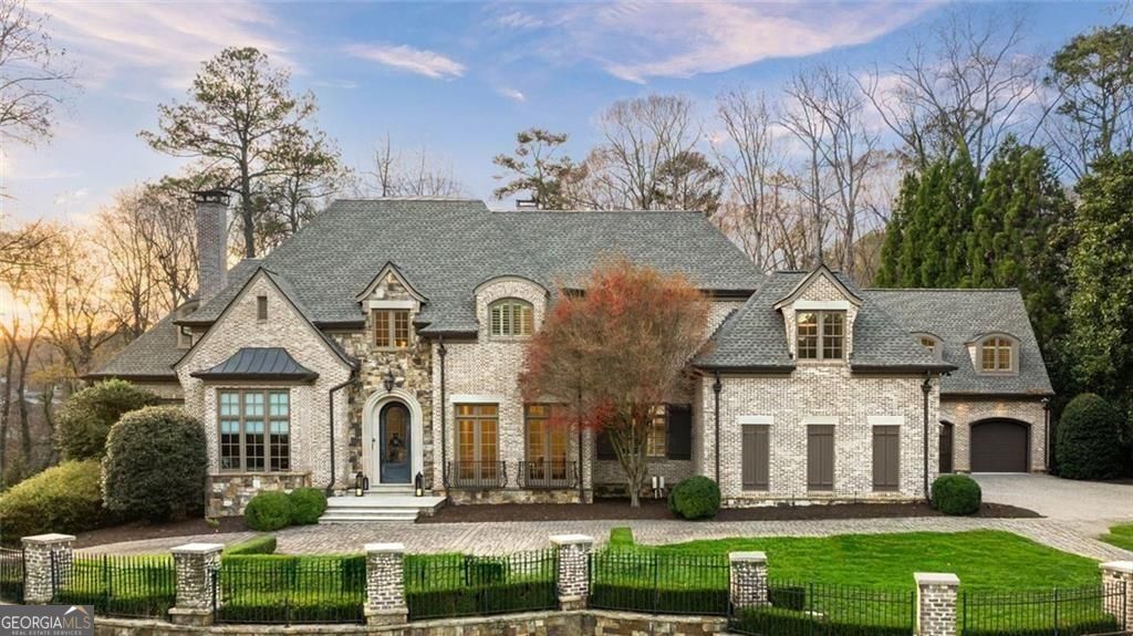 4076 Glen Devon DR NW