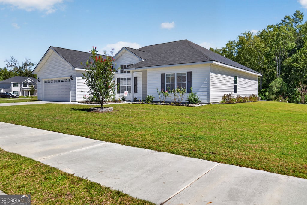 Photo of 937 Meloney Drive, Hinesville, GA 31313 (MLS # 10853748)