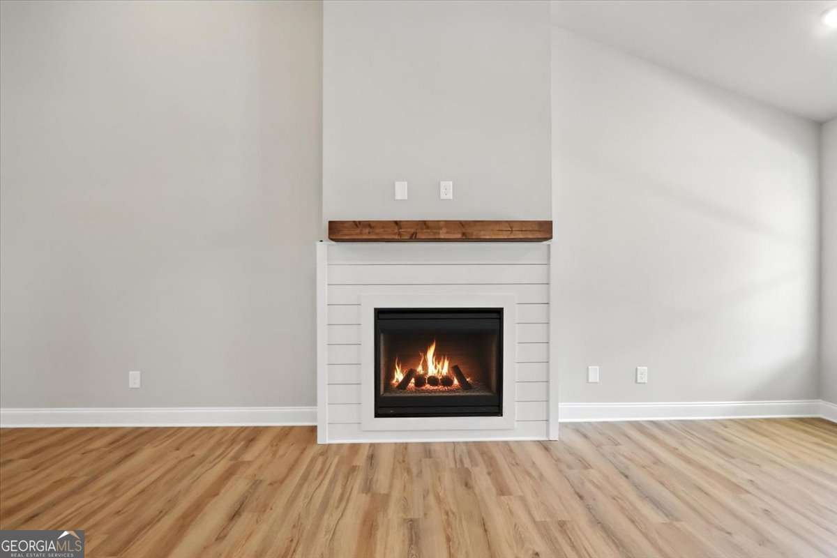 546 RACHEL LN