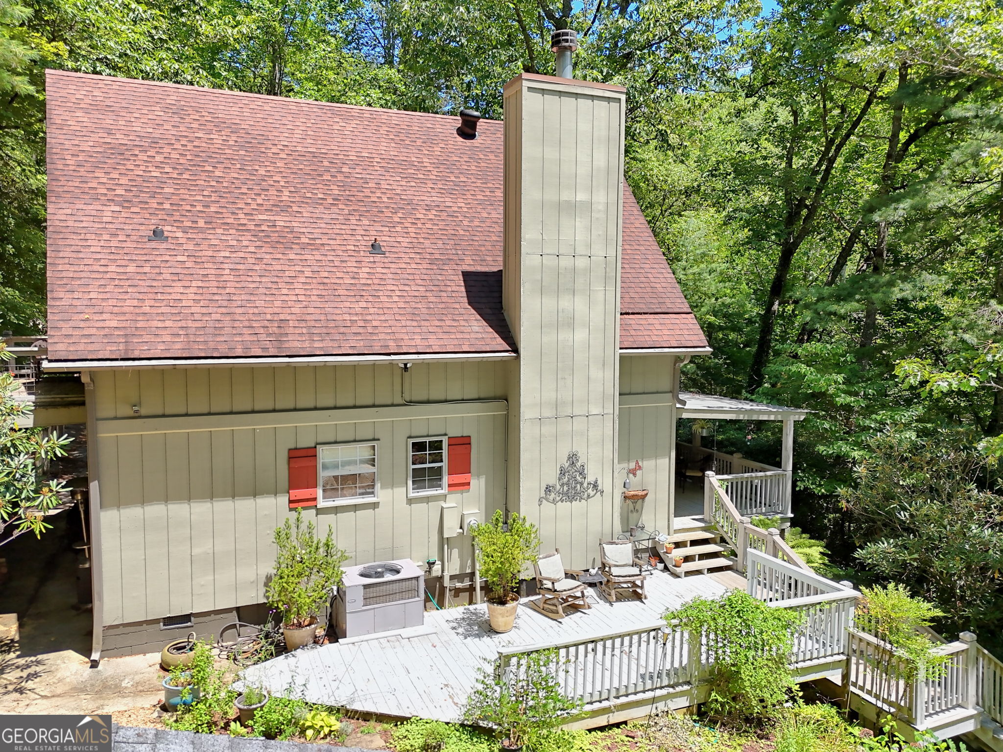 266 Evergreen LN