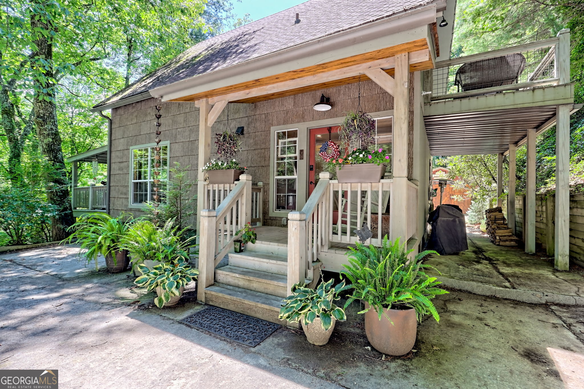 266 Evergreen LN