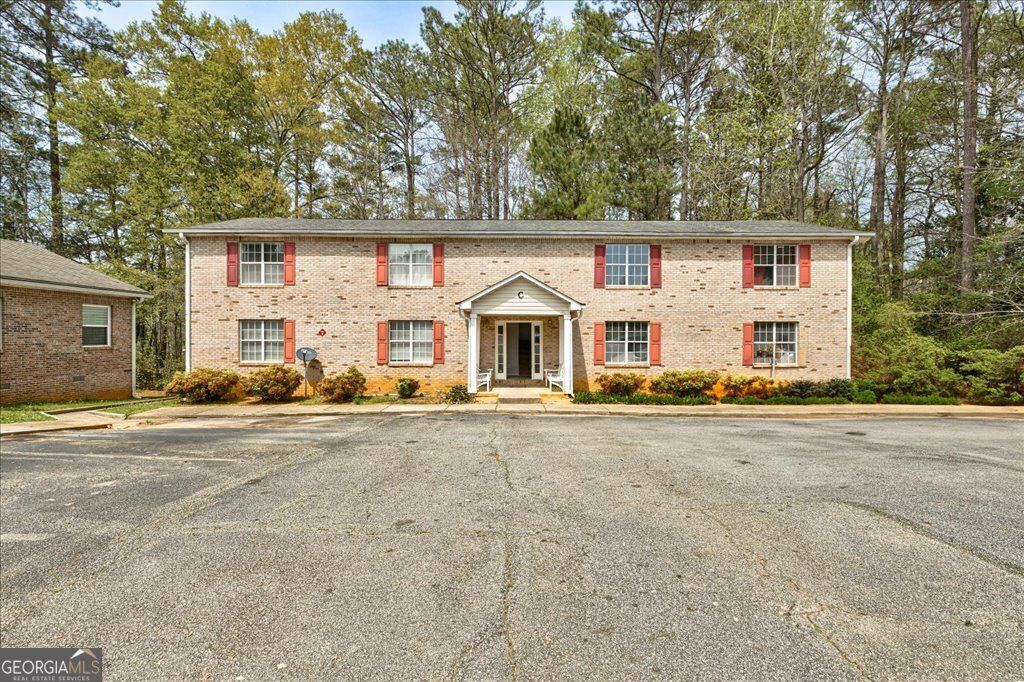 Photo of 111 W Burke Street #UNIT C-4, Stockbridge, GA 30281 (MLS # 10726090)