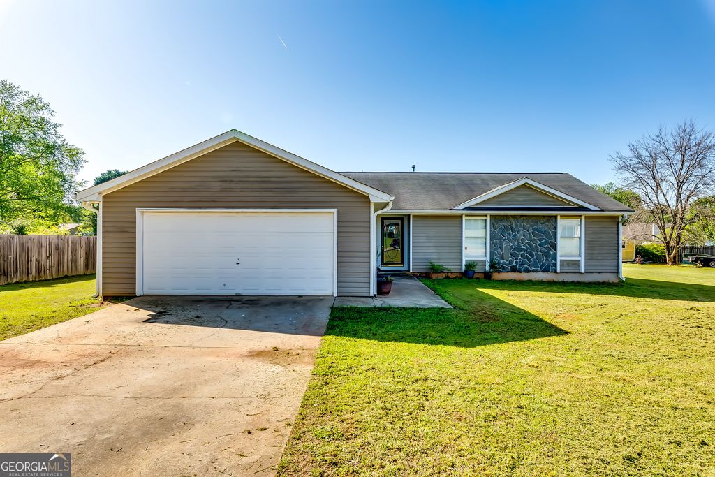 Photo of 2582 Rosecommons Drive, Hampton, GA 30228 (MLS # 10666166)