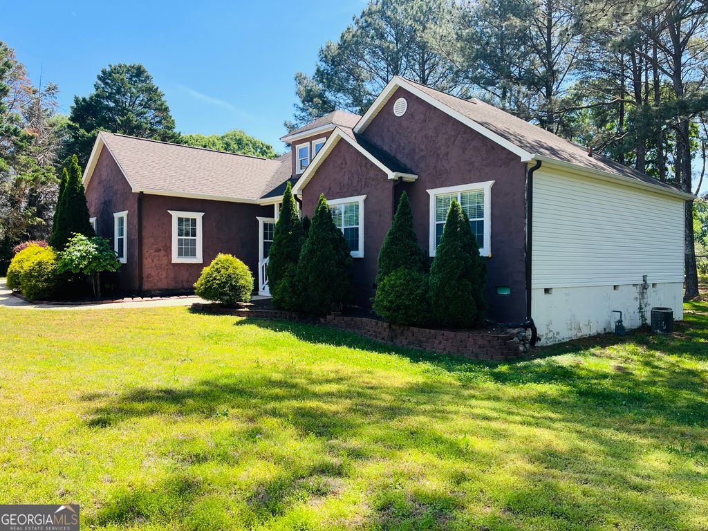Photo of 74 Morning Dove Lane, Newnan, GA 30265 (MLS # 10738299)