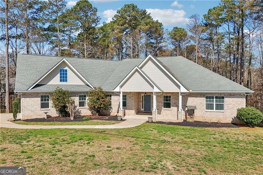 Photo of 7055 Bannister Road, Cumming, GA 30028 (MLS # 10715150)