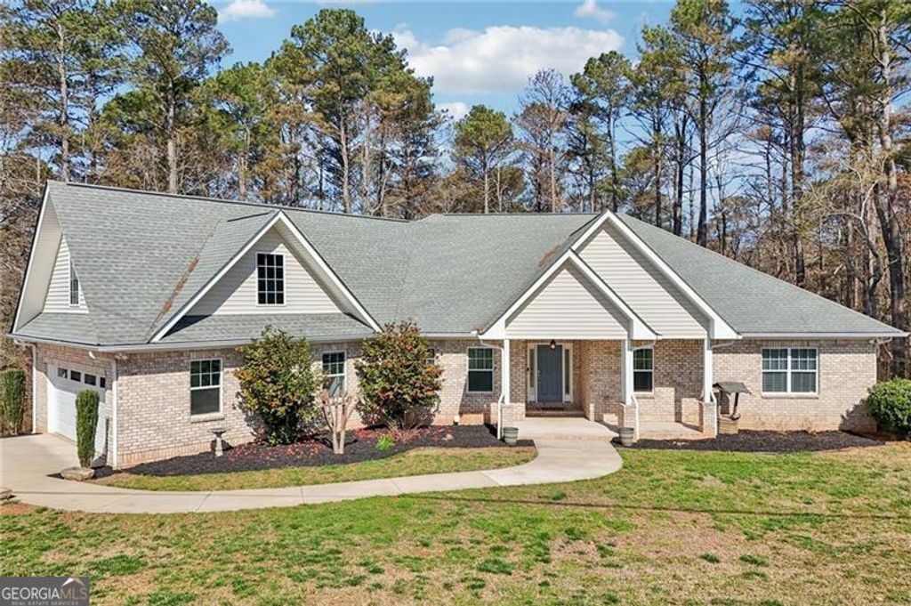 Photo of 7055 Bannister Road, Cumming, GA 30028 (MLS # 10715150)