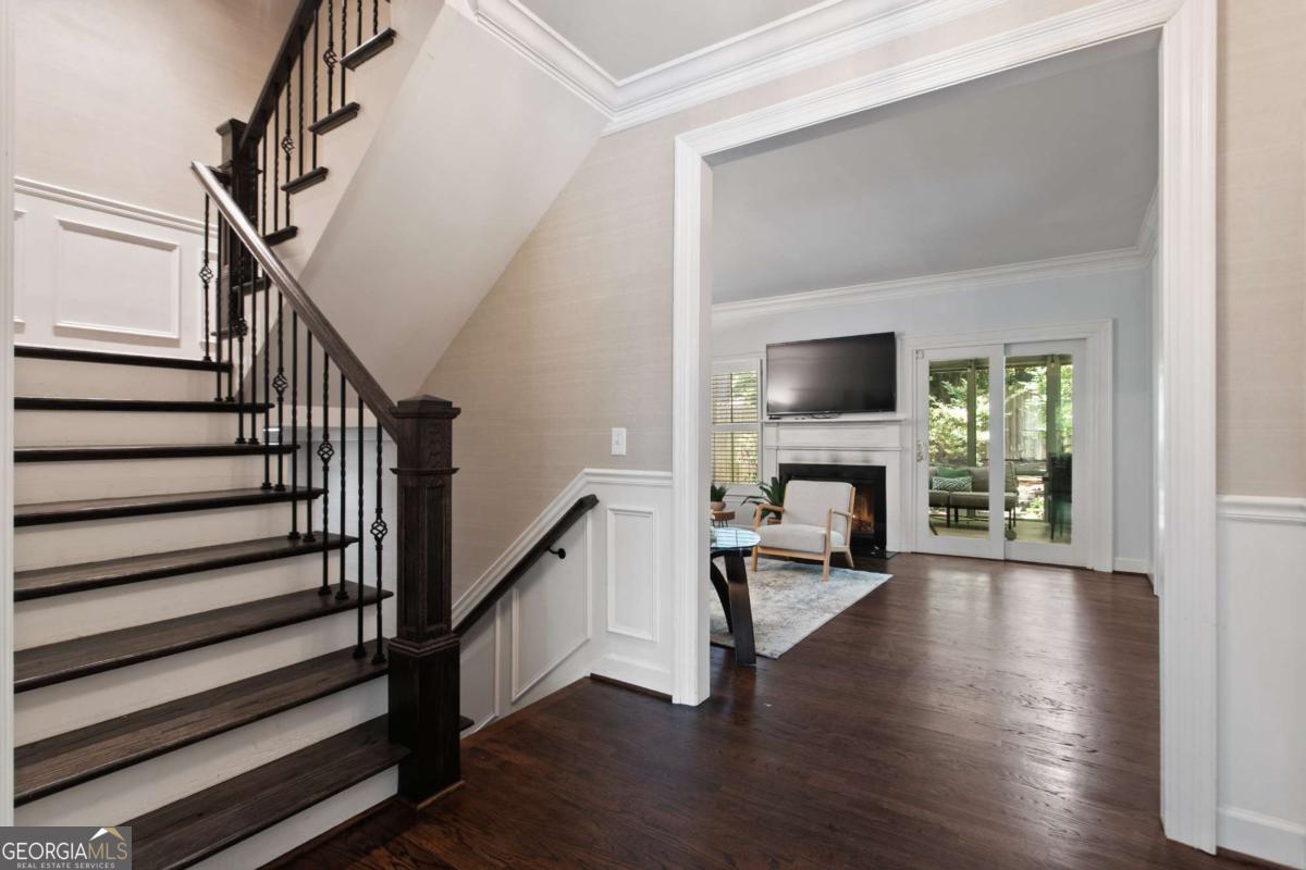 3873 Roswell RD NE 17