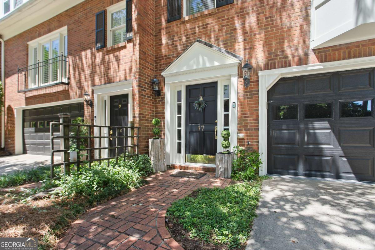 3873 Roswell RD NE 17