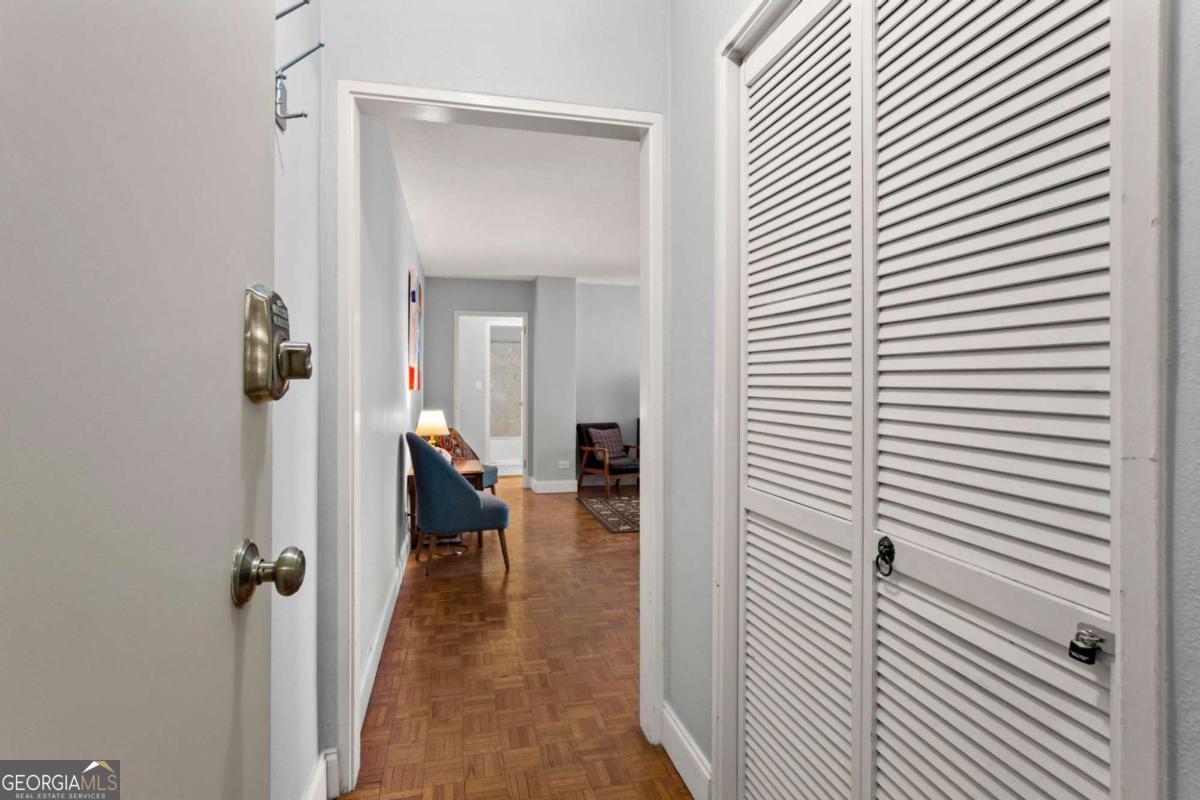 300 Peachtree ST NE 20O