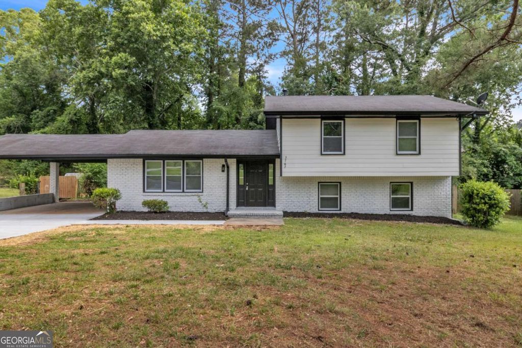Photo of 3767 Greentree Drive, Decatur, GA 30032 (MLS # 10767045)