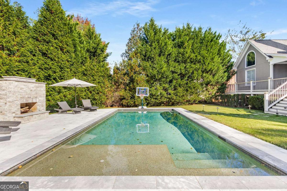 1135 Ascott Valley DR