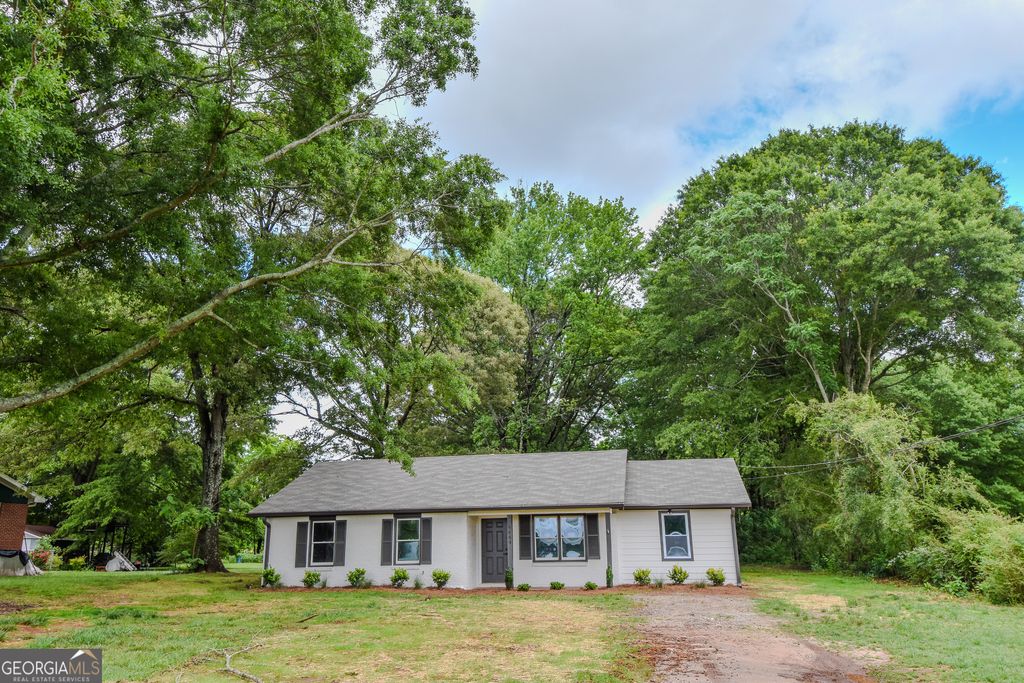 Photo of 4464 Old Atlanta Rd, Griffin, GA 30223 (MLS # 10761302)