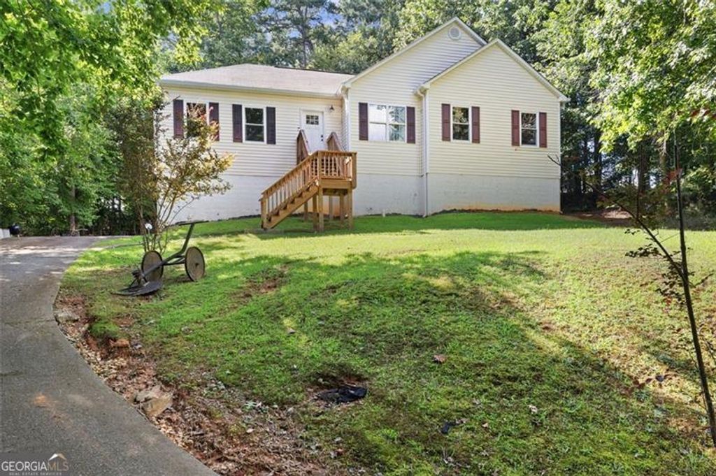 Photo of 3910 MAPLE WOOD Trail, Buford, GA 30518 (MLS # 10625200)