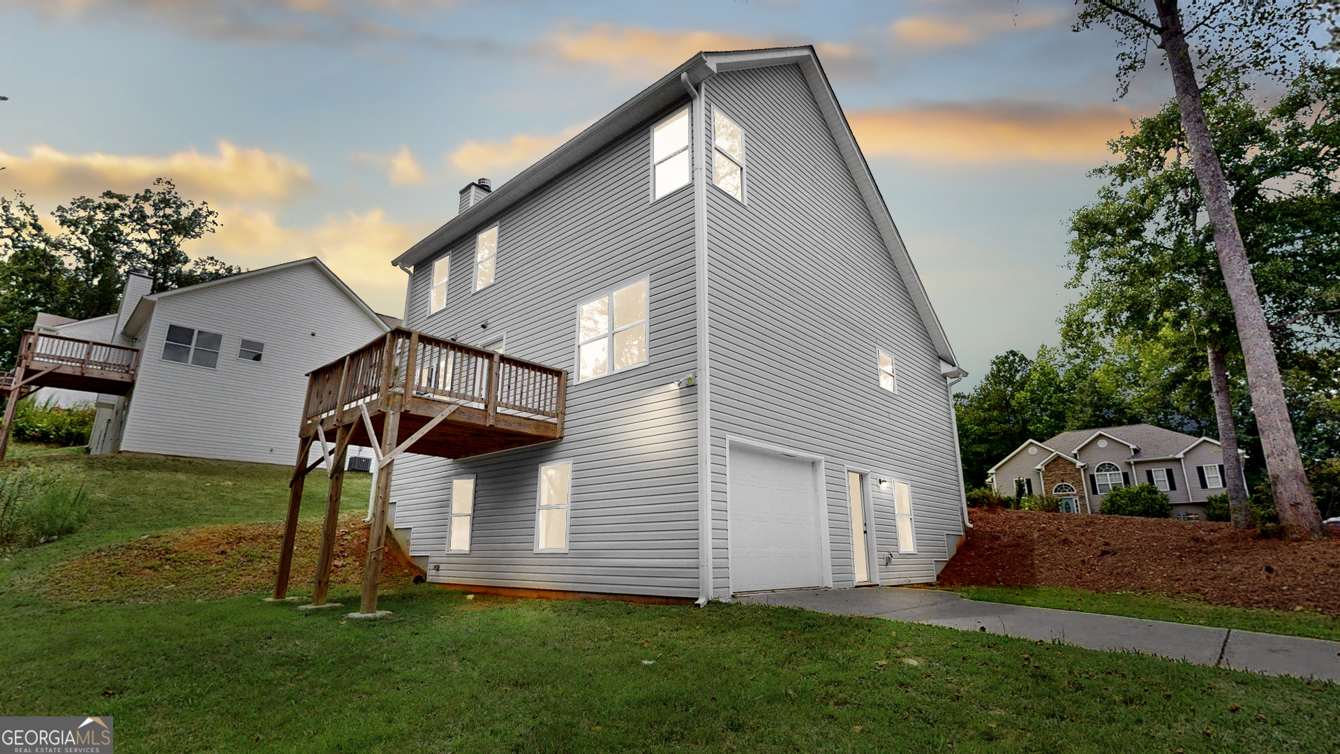 102 Woodside CT