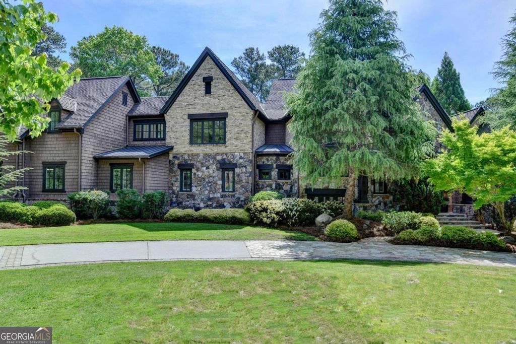 Photo of 838 Middle Fork Trail, Suwanee, GA 30024 (MLS # 10769595)