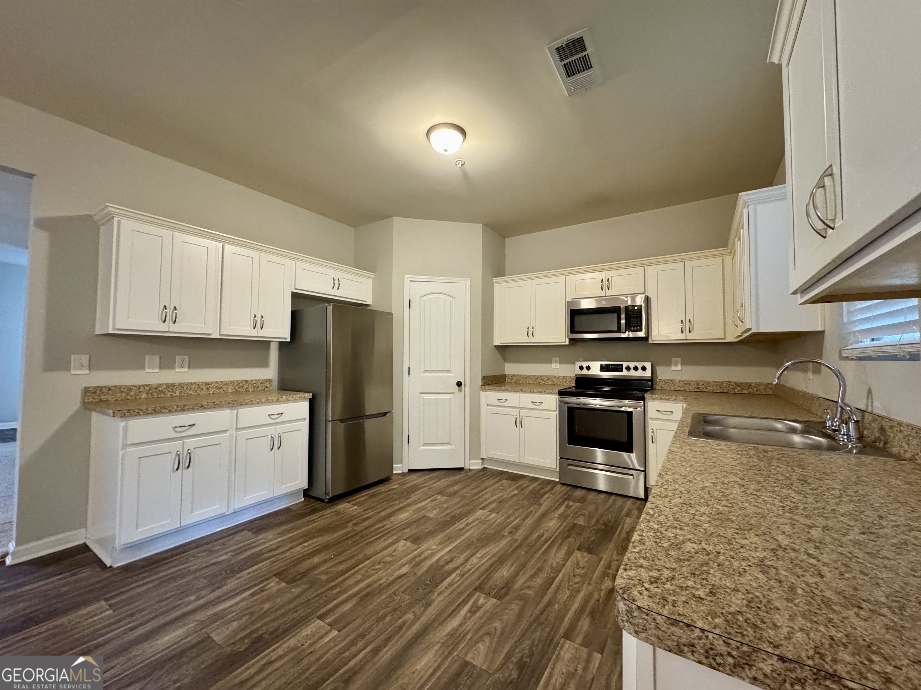 667 Carlton Pointe DR