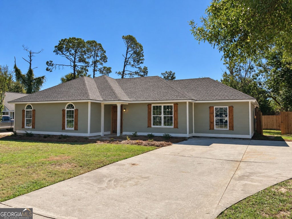 Photo of 927 Pine Cone Circle, Valdosta, GA 31602 (MLS # 10877722)