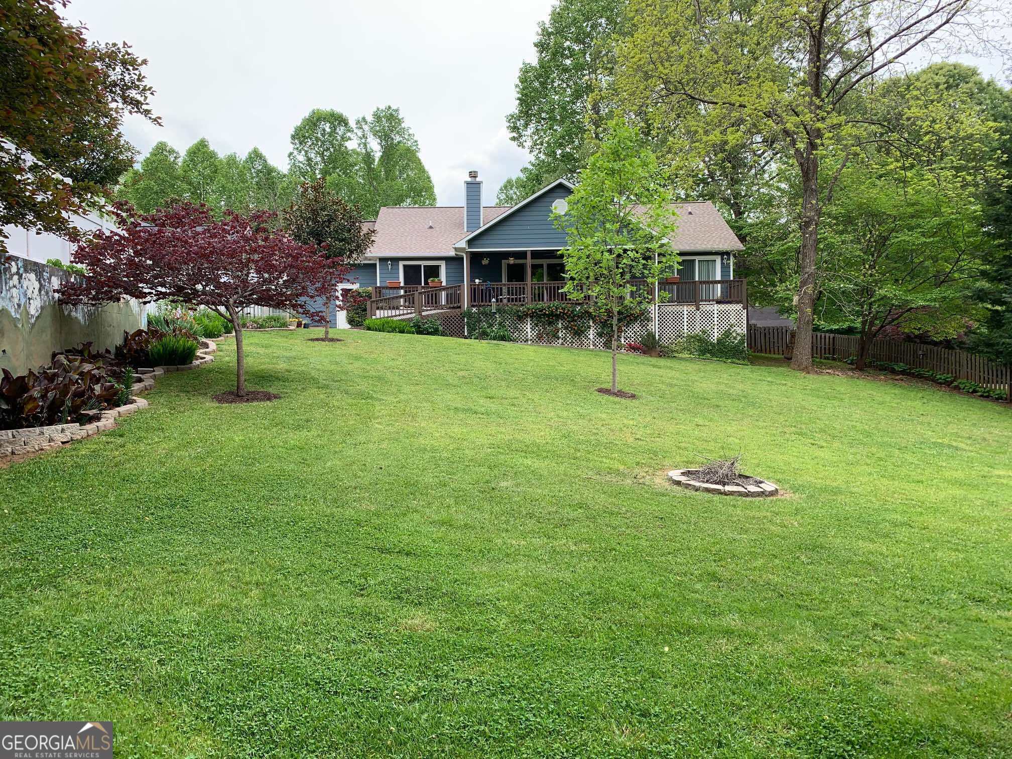450 Long View DR