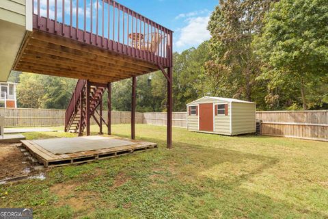 A home in Powder Springs