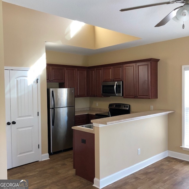 10 A-D East Grady ST