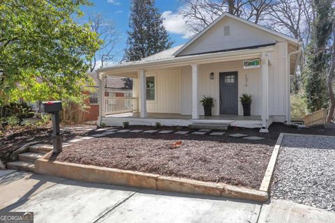 Photo of 1576 Elixir Avenue SW, Atlanta, GA 30314 (MLS # 10665493)