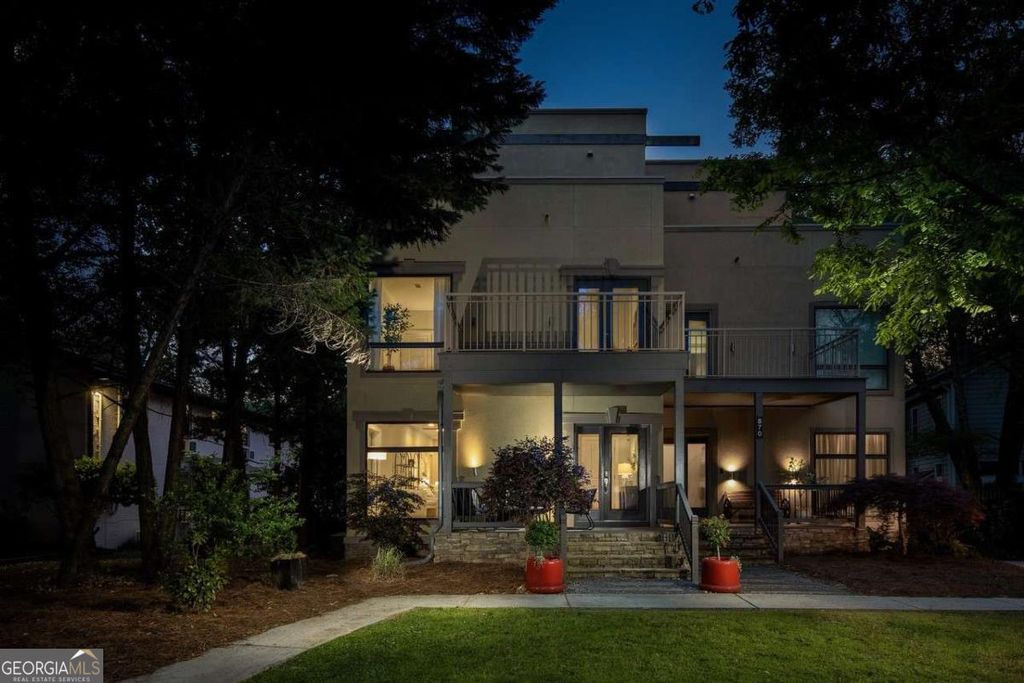 Photo of 866 Monroe Drive NE, Atlanta, GA 30308 (MLS # 10729209)