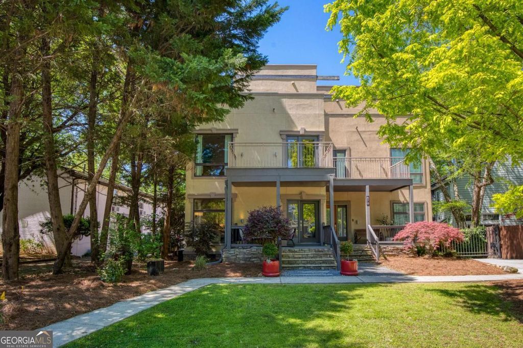 Photo of 866 Monroe Drive NE, Atlanta, GA 30308 (MLS # 10729209)