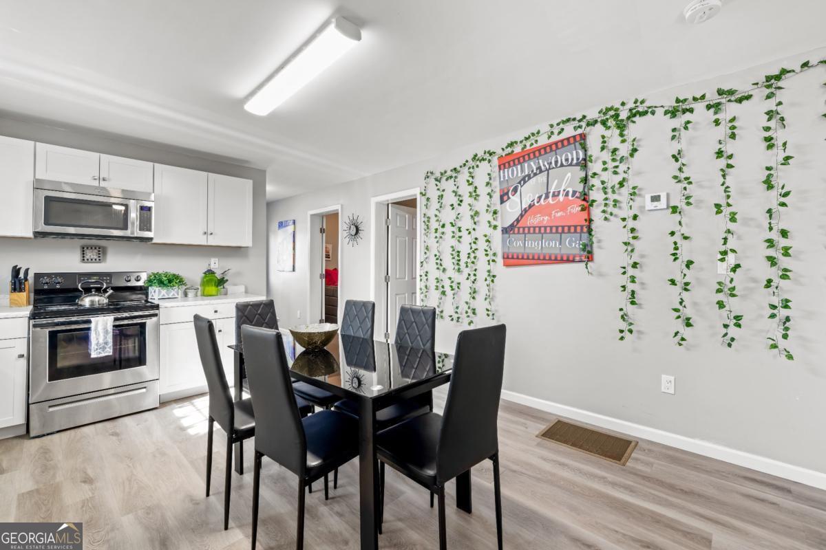 2220 Lee ST SW