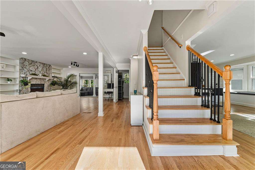 3880 W Cooper Lake DR SE