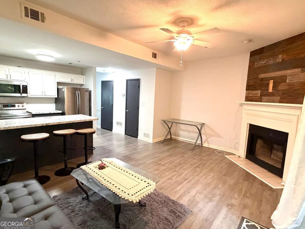 Photo of 3044 Steeplechase dr #3044, Alpharetta, GA 30004 (MLS # 10772302)