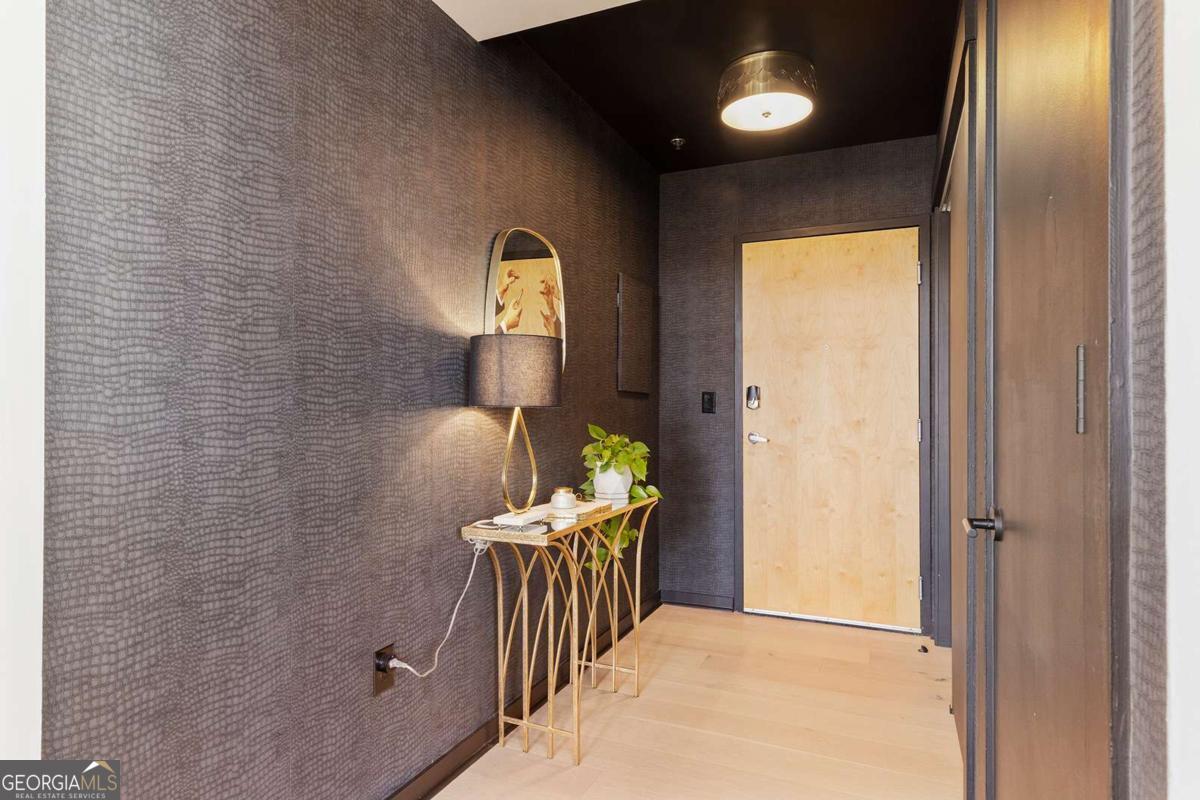 245 N Highland AVE NE 323