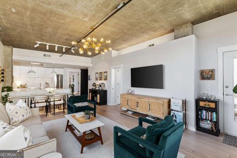 245 N Highland AVE NE 323 Atlanta GA 30307