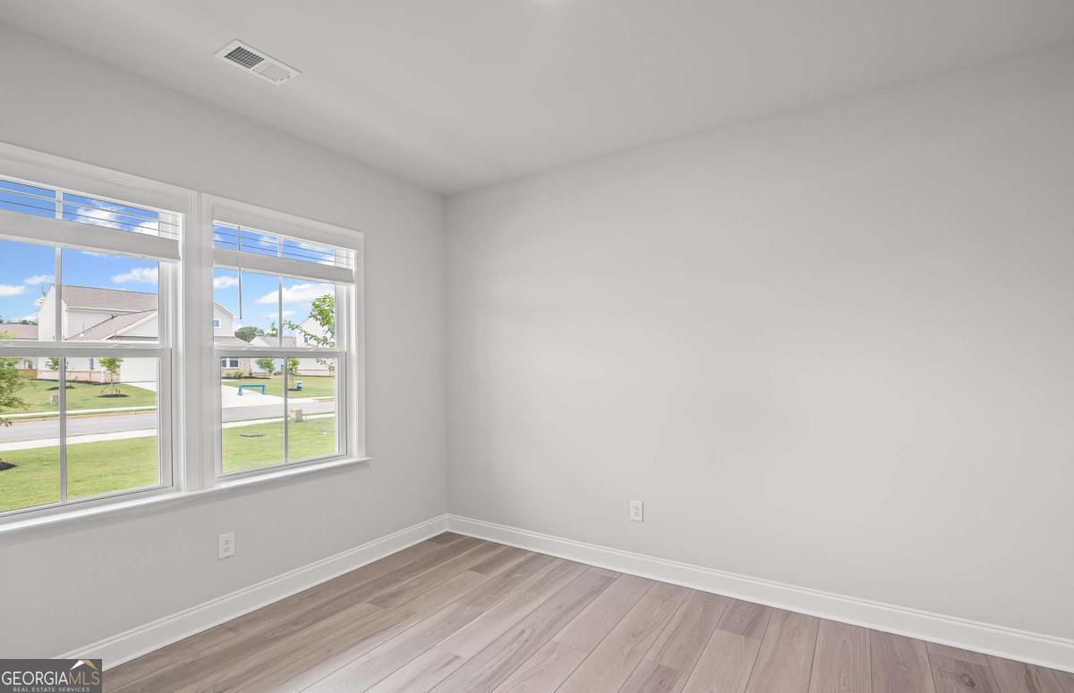 512 Elkwood LN